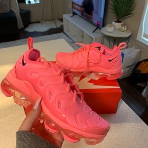 Pink Vapormax Sneakers